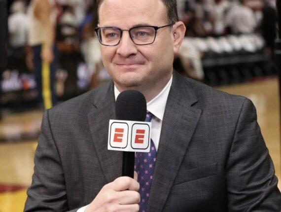 Adrian Wojnarowski: Konec éry legendárního reportéra NBA