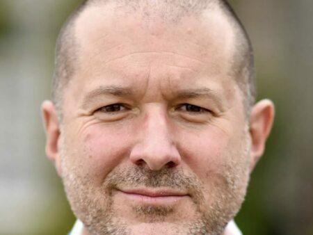 Jony Ive a Moncler: Revoluce v módě s kolekcí LoveFrom