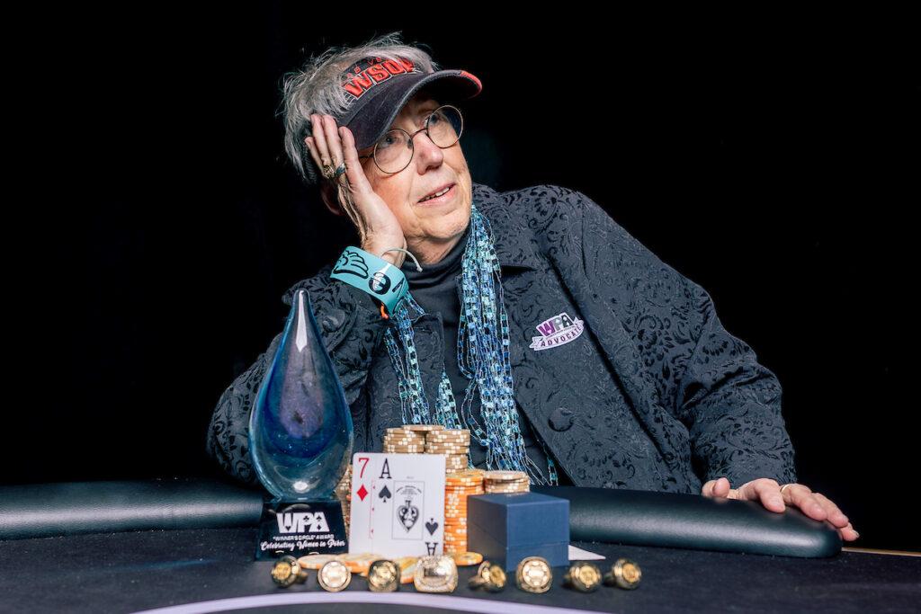 Pamela Belote přepsala dějiny WSOP Circuit jako první žena s 8 prsteny. Její cesta plná odhodlání inspiruje pokerovou komunitu.